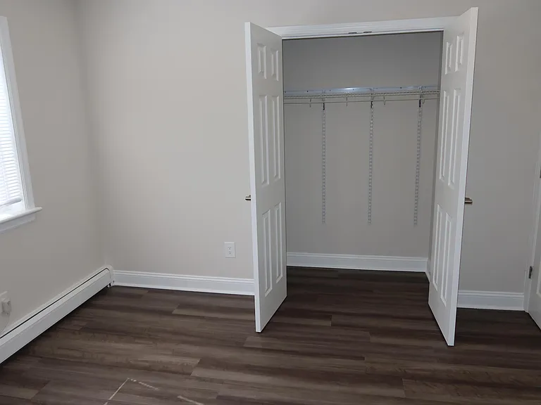 Strathmore Gardens Apartments — Photo 8