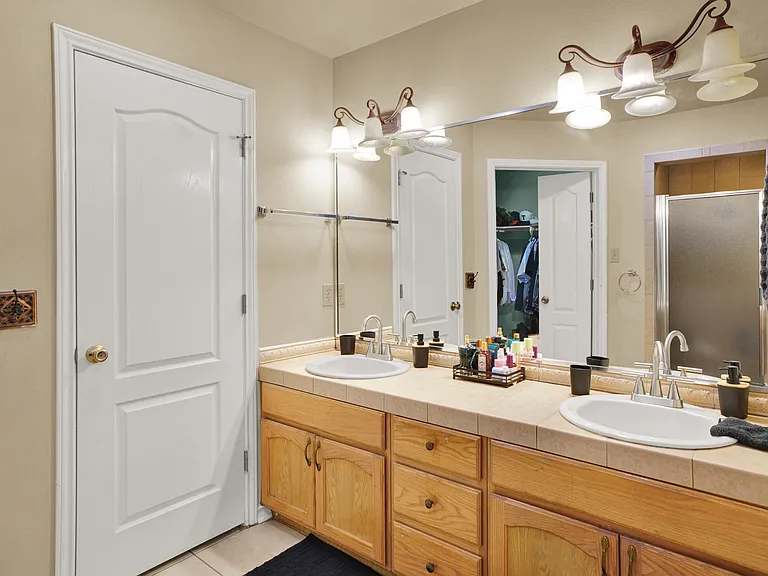 2061 Don Pascual Ln — Photo 11