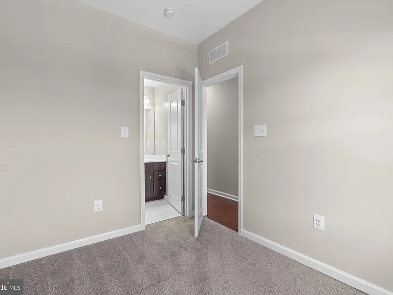7315 Old Calvary Rd — Photo 26
