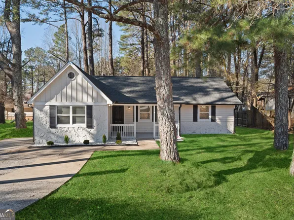 9317 Thomas Rd, Jonesboro, GA 30238