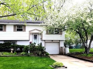 810 Vassar Ln, Schaumburg, IL 60193