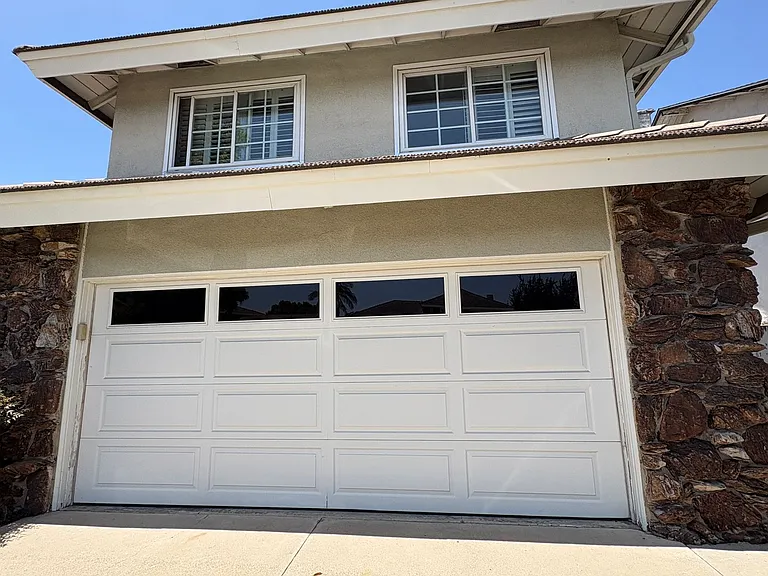 1901 E Catalina Ave — Photo 2