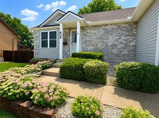 809 SW Graystone Dr, Grain Valley, MO 64029