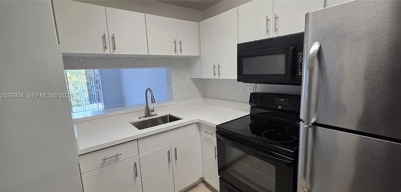 Montecarlo Condo — Photo 3