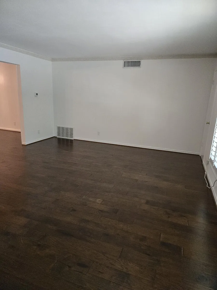 Building Photo - 8604 Baltimore Dr #4