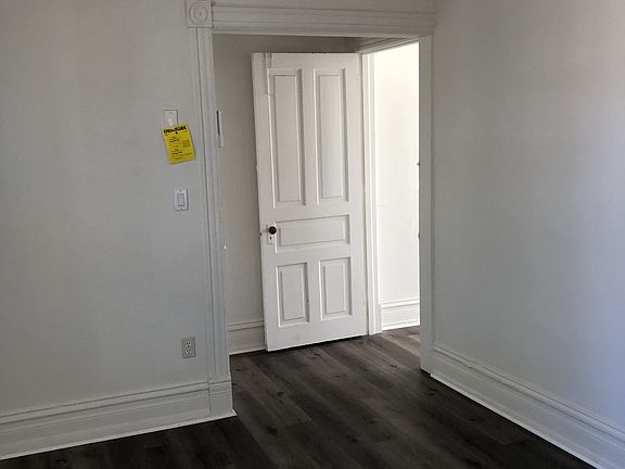 4th image of 1131 W Walnut St #2F