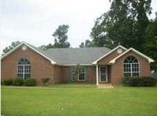 919 Eagles Nest Dr, Byram, MS 39272