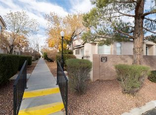29 Belle La Blanc Ave, Las Vegas, NV 89123