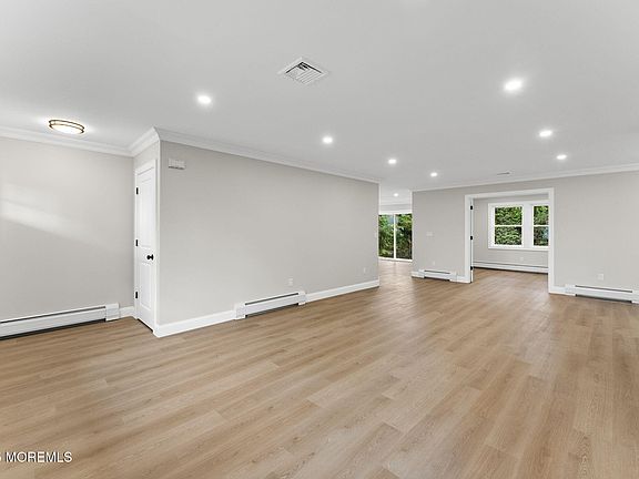 5th image of 25 Bennington Drive