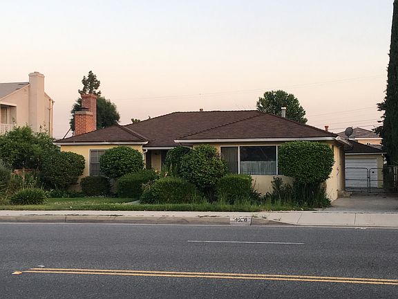 2nd image of 9076 Broadway