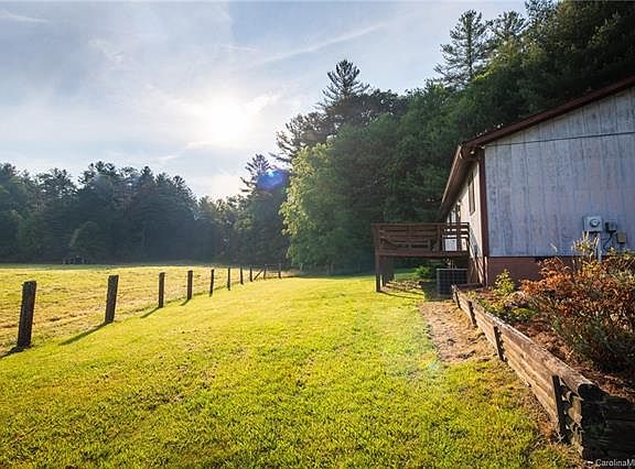 5th image of 70 Glade Creek Acre