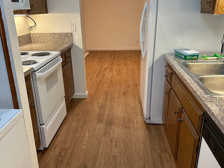 765 N Rengstorff Ave #21 — Photo 9
