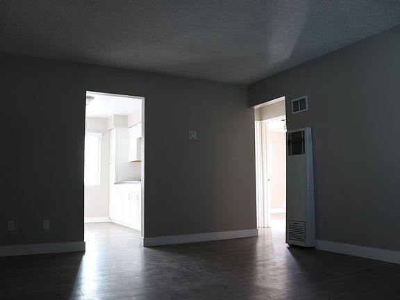 5th image of 4778 W Point Loma Blvd