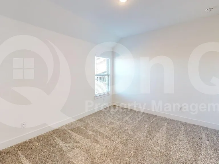 1908 Briar Hill Dr — Photo 15
