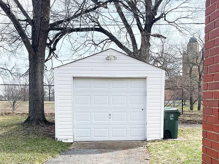 5116 Deville Ave — Photo 15