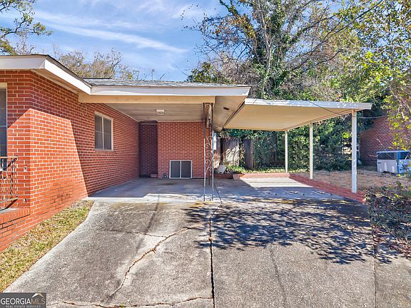 5th image of 1801 Winston Dr