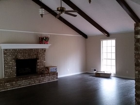 2nd image of 3325 Lyndon Dr