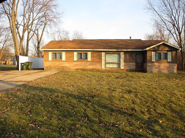1st image of 805 Basswood St