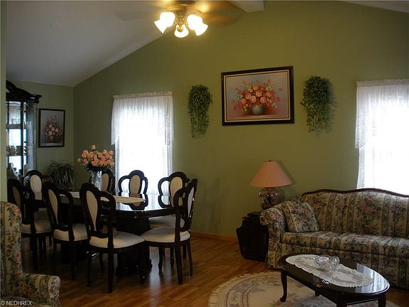 3rd image of 26804 Chapel Hill Dr