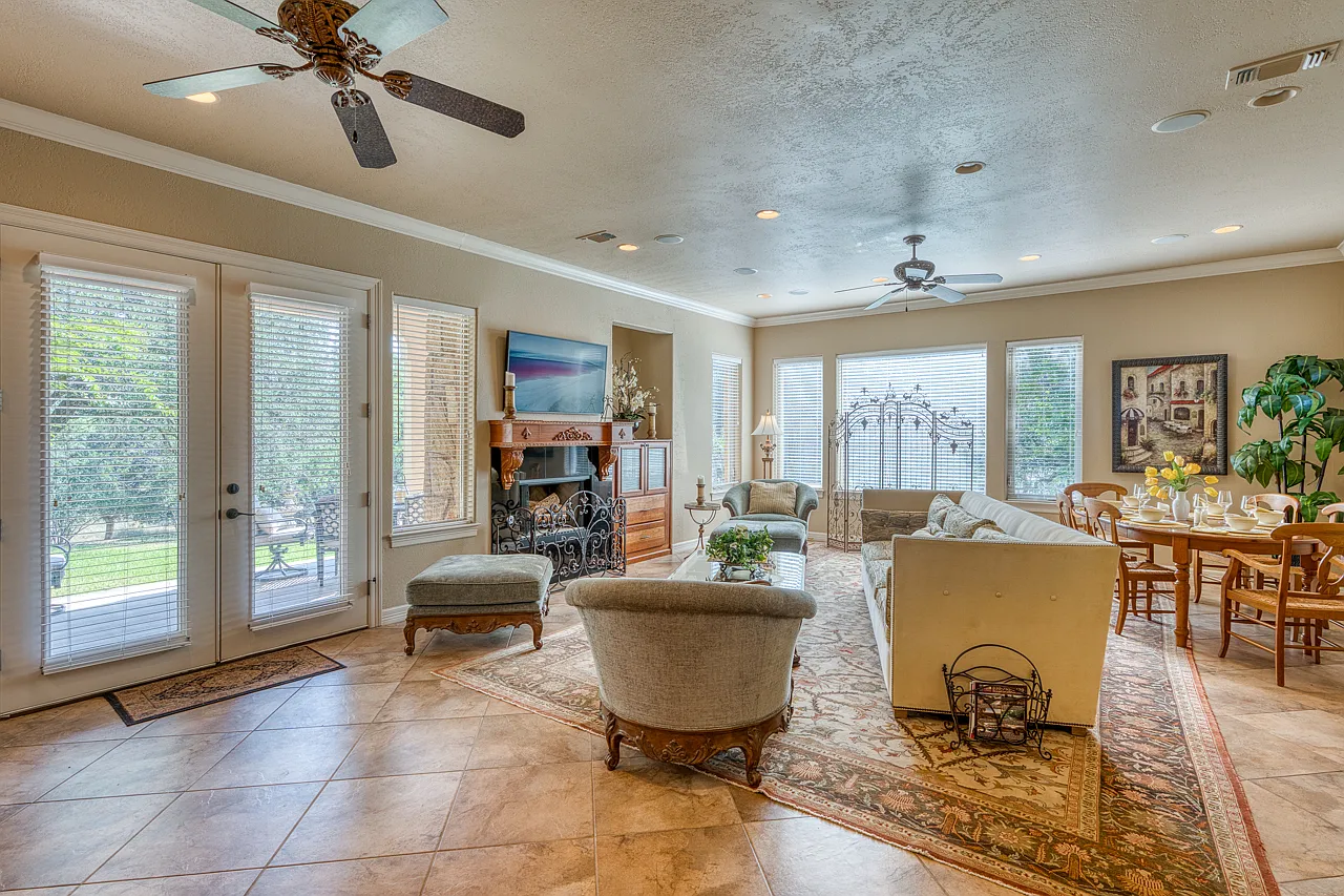 3 bed, 2823 sqft, $3,800 — Photo 4