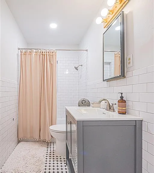1639 Ivy Rd — Photo 21