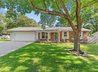 26 Country Ln, Warrenton, MO 63383