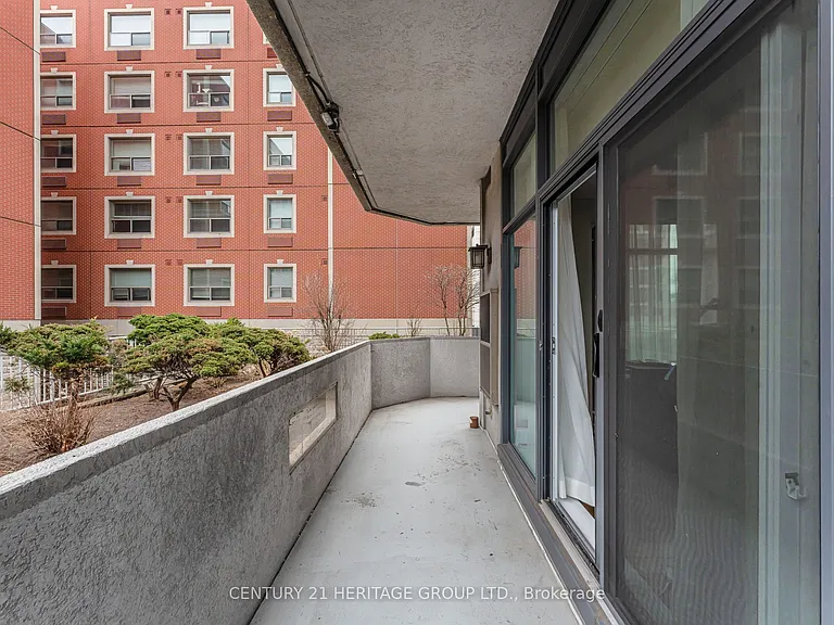 67 Caroline St S #102 — Photo 30