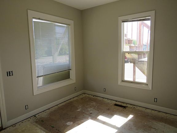 2nd image of 13321 50th Ave APT A