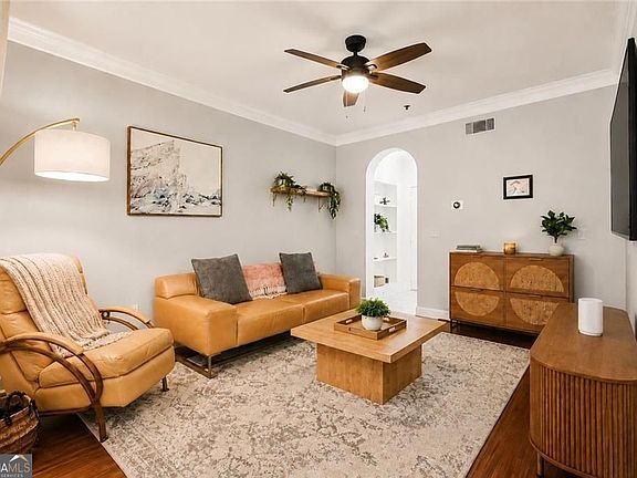 2nd image of 3777 Peachtree Rd NE APT 1105