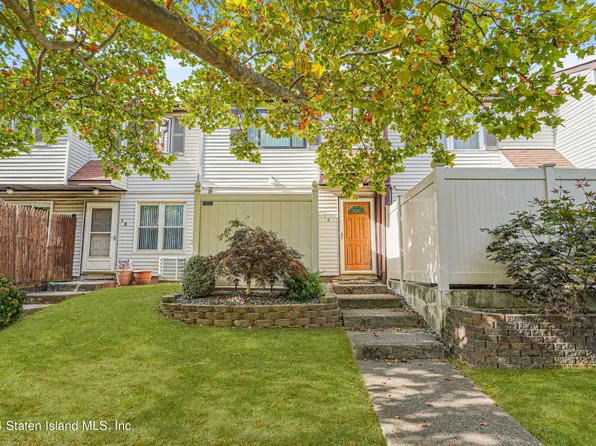 18 Bunnell Ct, Staten Island, NY 10312
