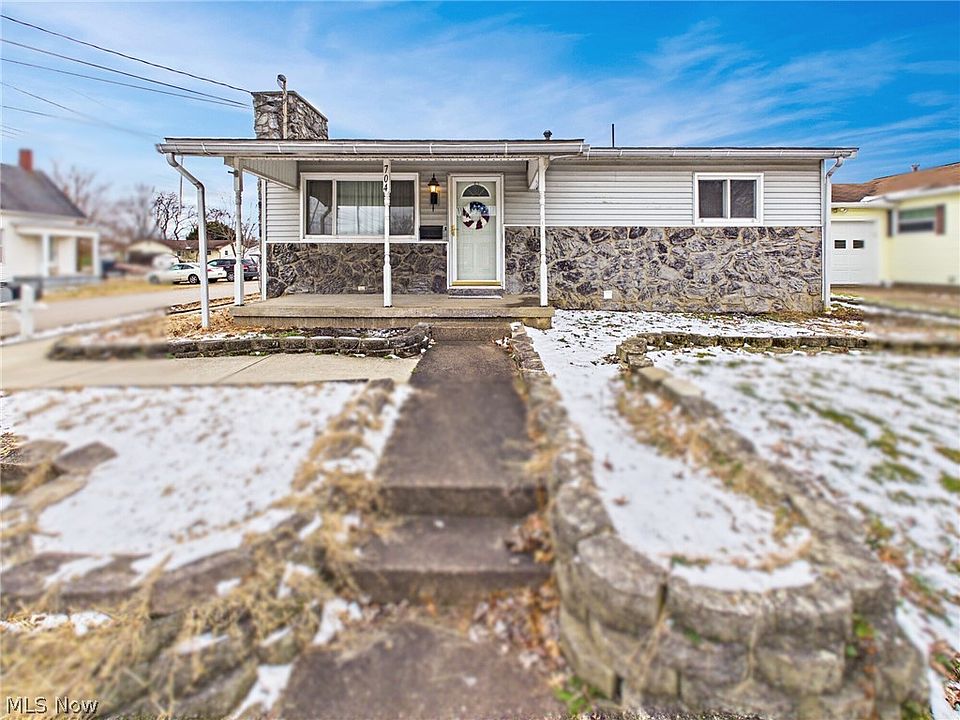 1st image of 704 23rd St