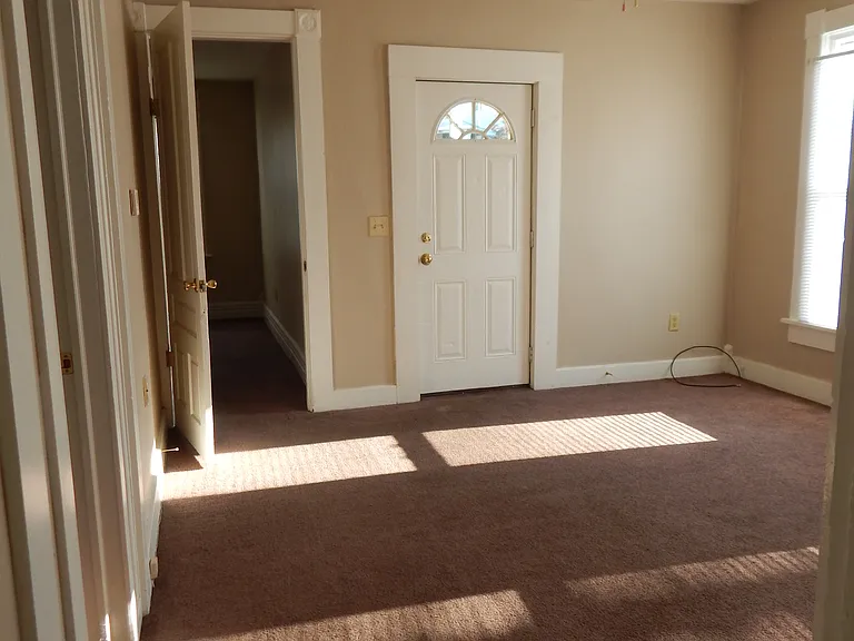 2200 Wayne Ave — Photo 4