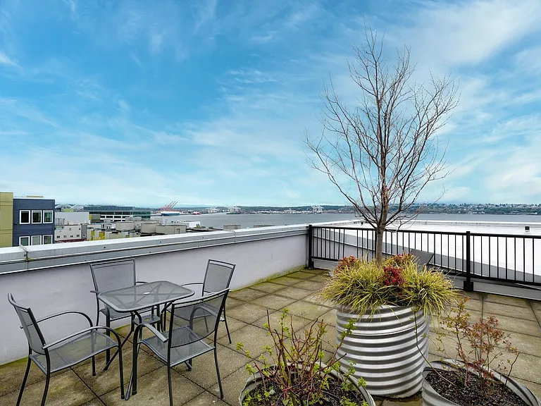 2440 Western Ave #604 — Photo 16