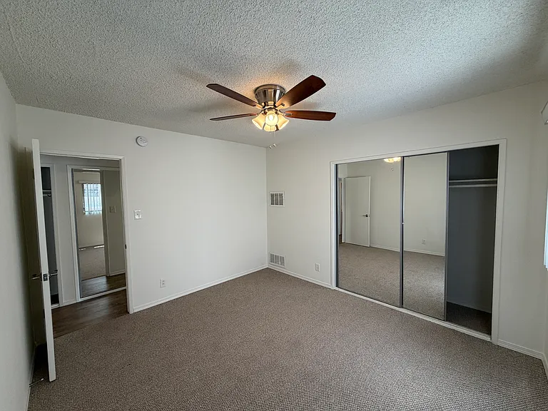 1942 Pelham Ave #2 — Photo 17