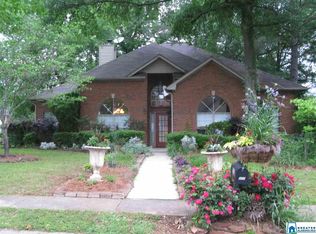 221 Summer Brook Ln, Alabaster, AL 35007