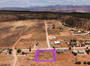 1071 W Smithsonian Way, Apple Valley, UT 84737