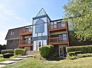 126 S La Londe Ave APT 1B, Addison, IL 60101