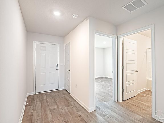 3rd image of 7581 Steeplechase Blvd