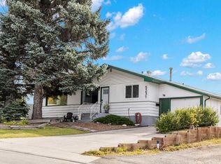 5231 SW Sheldon Pl NW, Calgary, AB T3B 1G6