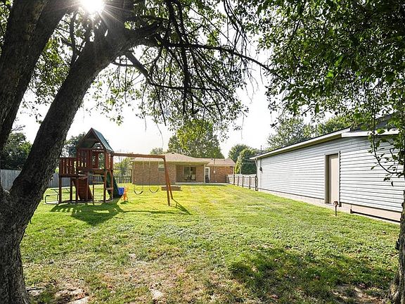3rd image of 4447 S County Road 500 W