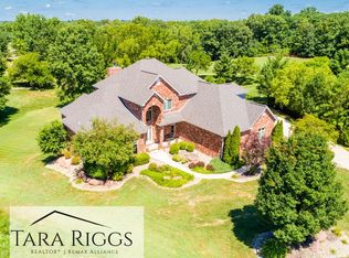 1 Fox Holw, Edwardsville, IL 62025