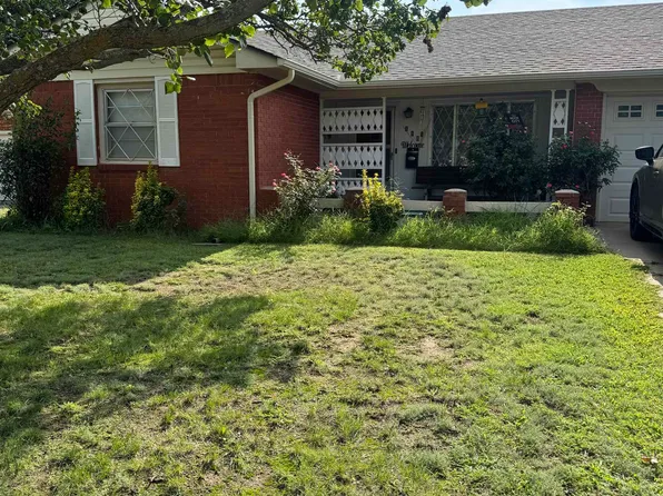 118 S Jane Ln, Enid, OK 73703
