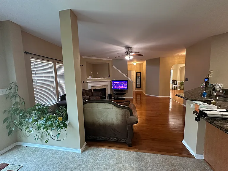 404 Treybrooke Dr — Photo 30