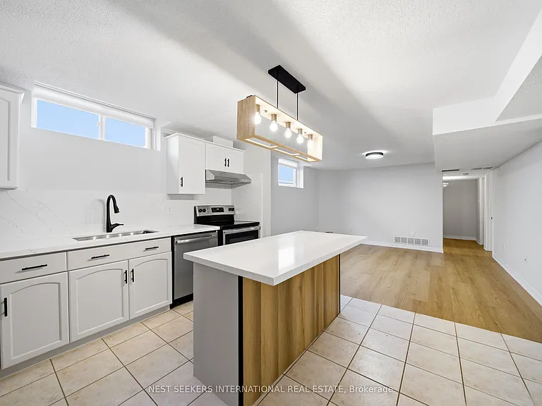 139 Bellamy Cres #LOWER — Photo 11