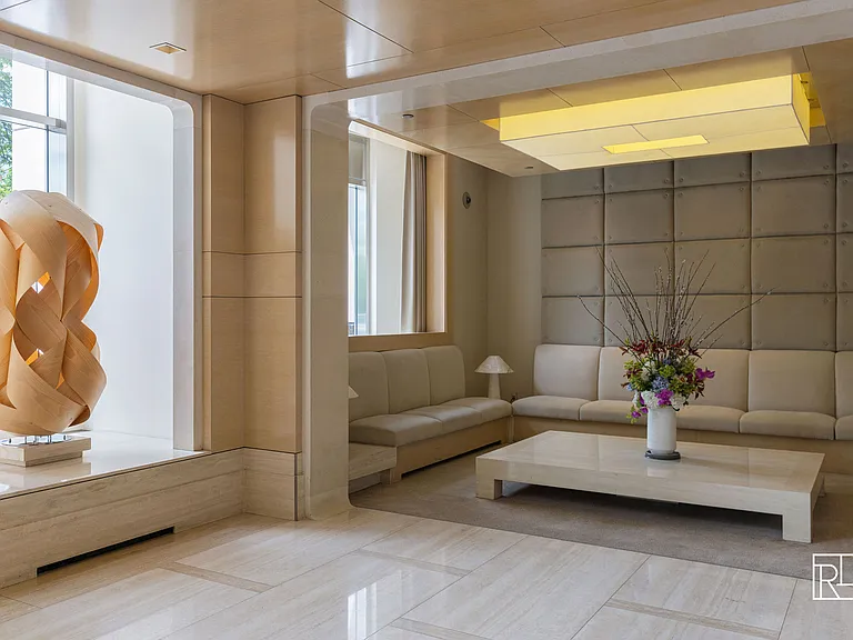 120 Riverside Blvd #7U — Photo 20