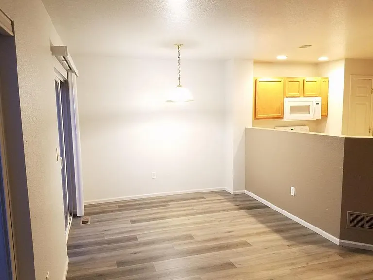 1691 Oak Creek Dr — Photo 4