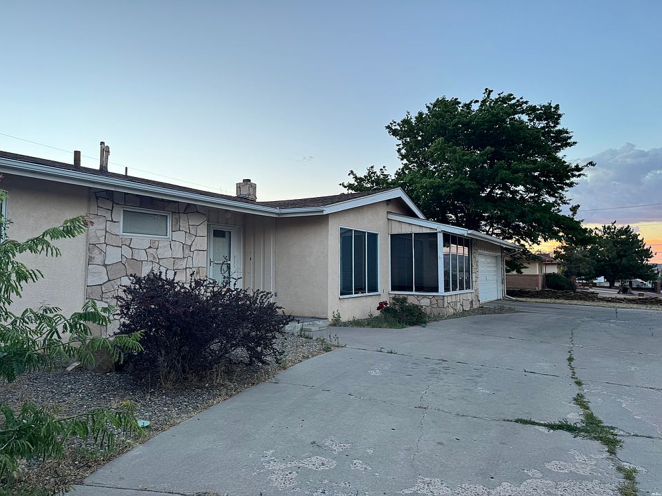 2nd image of 1502 Red Rock Dr