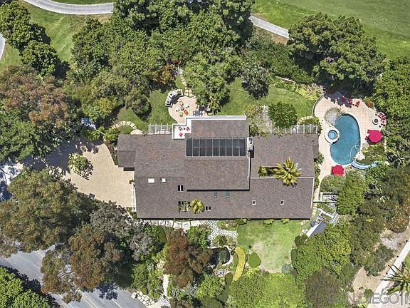 3rd image of 1568 Highland Dr