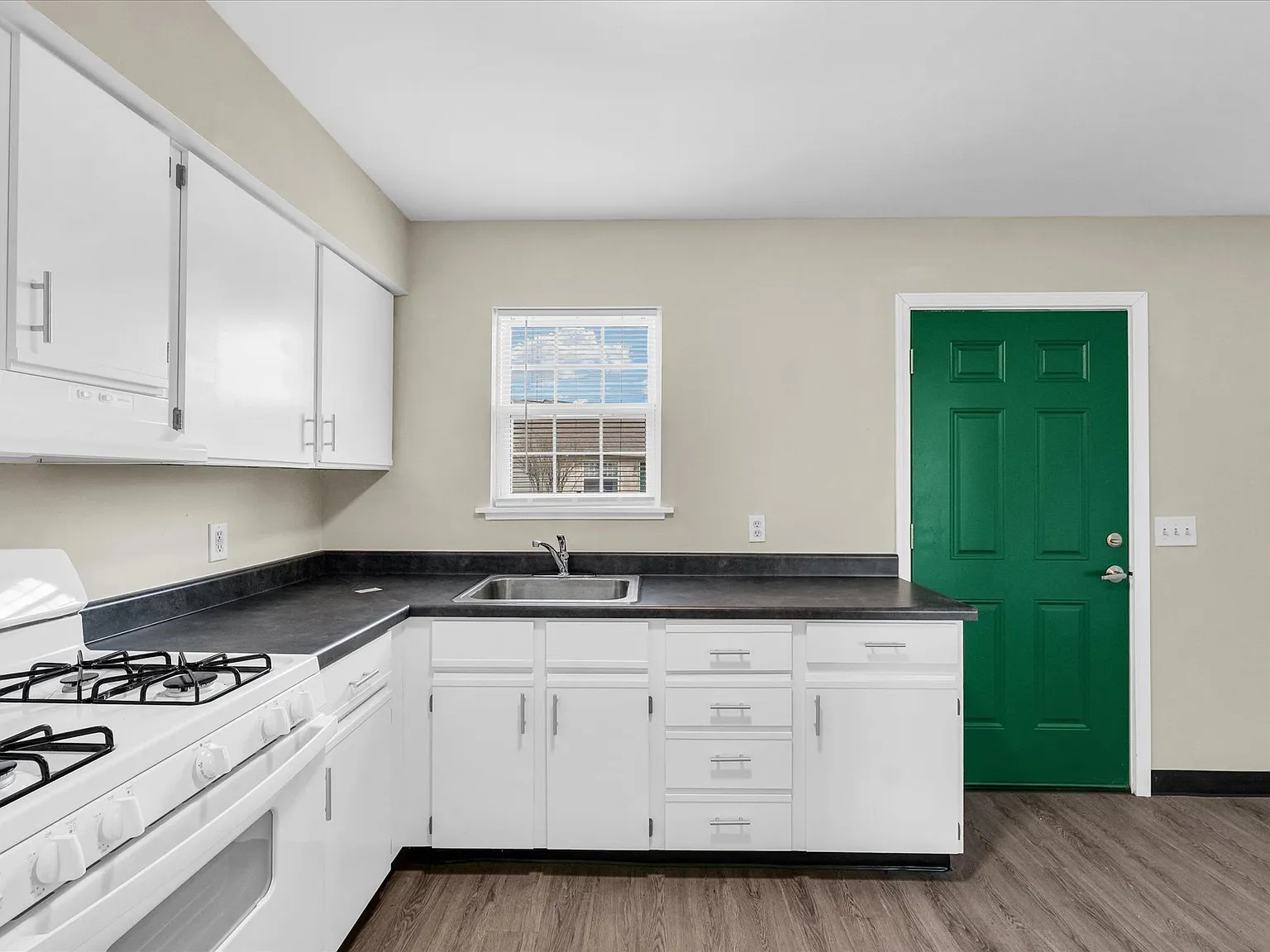 2 bed, 730 sqft, $725 — Photo 4
