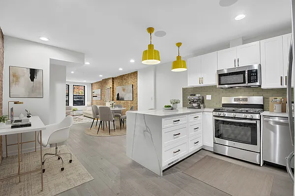 Sold by Compass | media 17